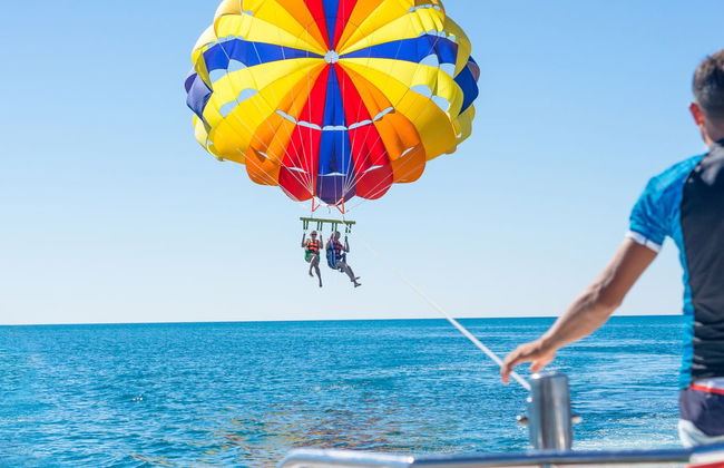 Parasailing en Bahía Montego - Foto 1