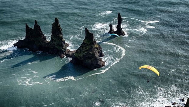 Paragliding in Vik - Photo 3