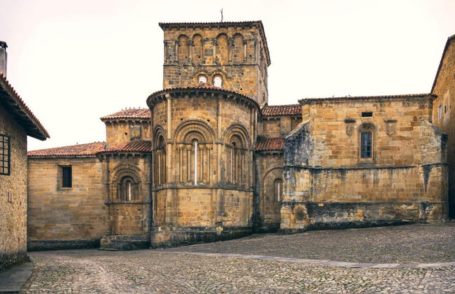 Visita guiada por Santillana del Mar - Photo 1