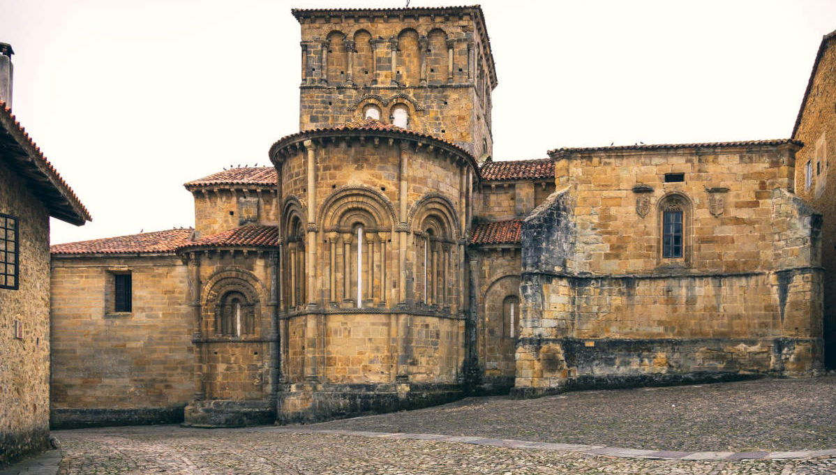 Visita guiada por Santillana del Mar - Photo 1