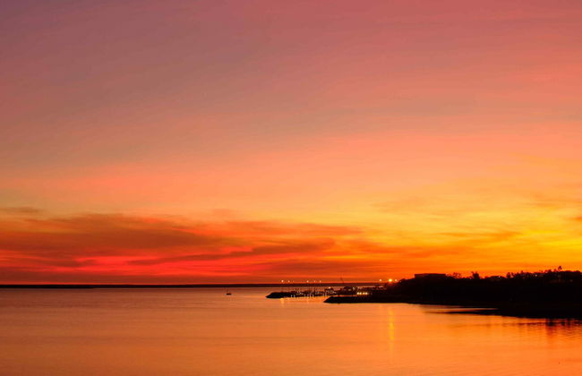 Charles Darwin Sunset Cruise - Photo 4