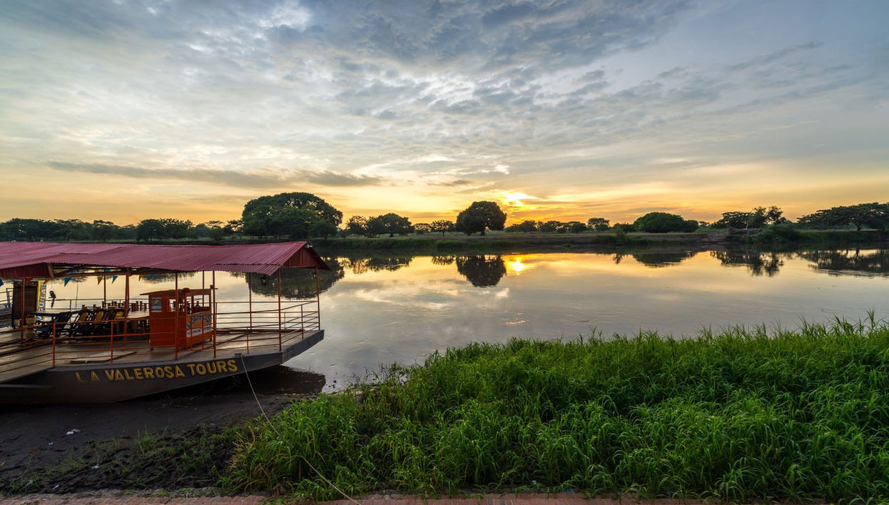 Mompox Private Sunset Cruise - Foto 1
