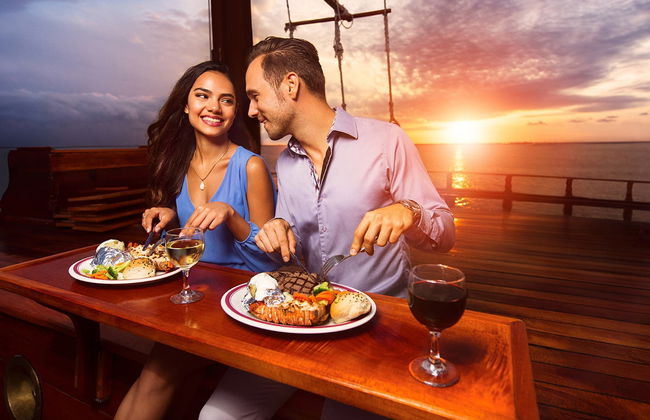 Cancun Dinner Cruise - Foto 2