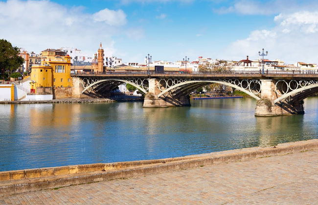 Seville Hop-On Hop-Off Bus Tour - Photo 7