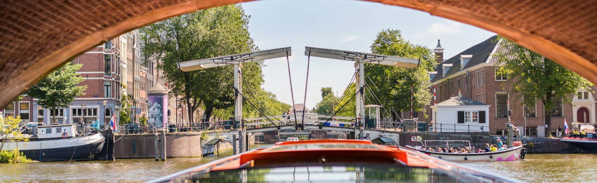 Canal Cruise Amsterdam - Photo 1
