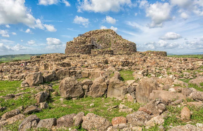 Su Nuraxi of Barumini & Domus de Janas Day Trip - Foto 3