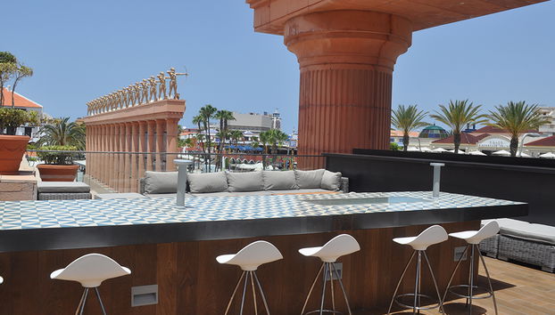 Hard Rock Cafe Tenerife - Photo 3