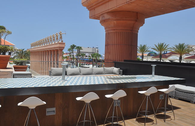 Hard Rock Cafe Tenerife - Photo 3