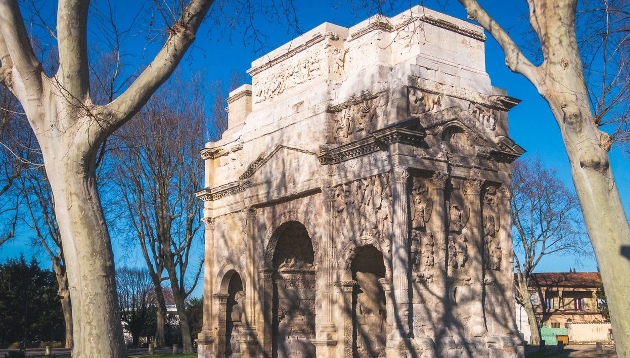 Teatro romano, Arco del Triunfo y Museo de Arte y de Historia de Orange - Foto 1