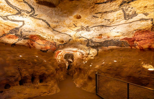 Visita ao Centro Internacional de Arte Rupestre Lascaux IV - Foto 2