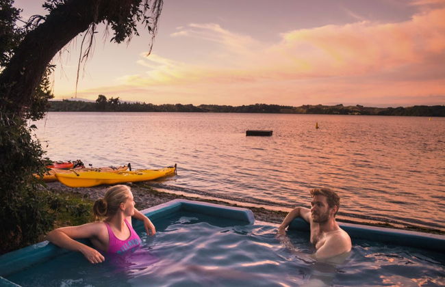 Lake Rotoiti Kayak Tour + Geothermal Pools - Photo 3