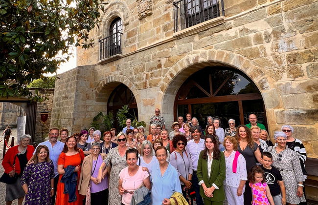 Visita guiada por el Palacio de Velarde - Foto 3