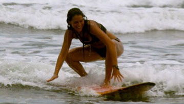 Montañita Surf Lesson - Photo 1