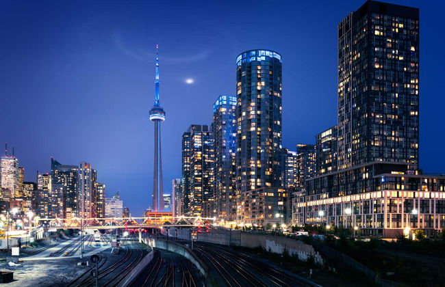 Tour noturno de ônibus panorâmico - Foto 3