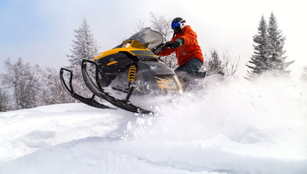 Snowmobiling in Kätkä - Photo 5