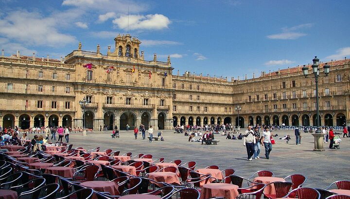 Salamanca Whispers: Unamuno Exploration Game and Tour - Foto 1