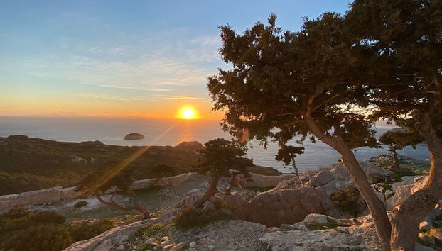 Escursionismo in Piccolo Gruppo Tramonto a Monolithos - Foto 4