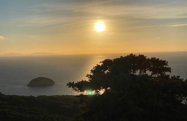 Escursionismo in Piccolo Gruppo Tramonto a Monolithos - Foto 7