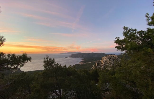 Escursionismo in Piccolo Gruppo Tramonto a Monolithos - Foto 16