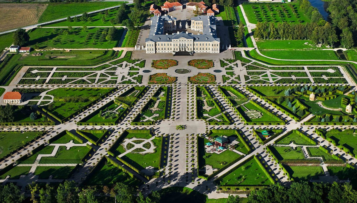 Rundāle Palace Day Trip - Photo 1