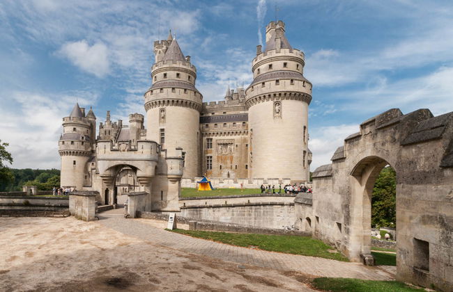 Entrada al castillo de Pierrefonds - Foto 1