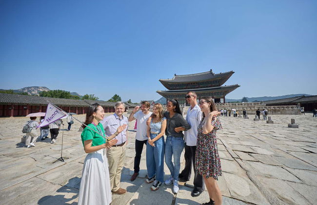 Visite dans le quartier de Jongno et à Namsangol Hanok + Téléphérique Namsan - Photo 1