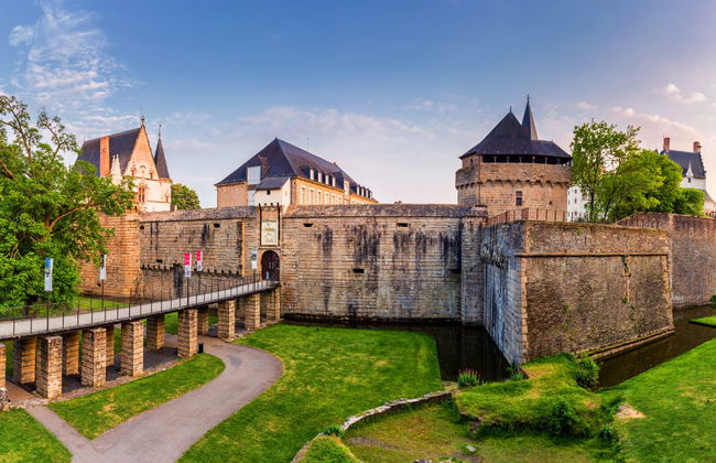 Nantes Private Walking Tour - Photo 4