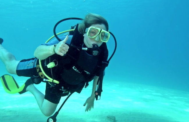 Beginners Scuba Diving - Photo 3