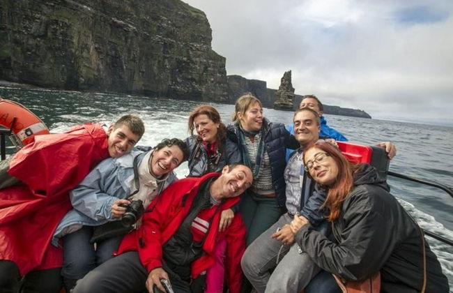 Ferry a Inishmore + Paseo en barco por los acantilados de Moher - Foto 4