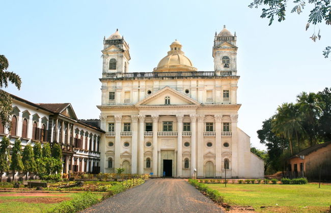 Walking Tour of Old Goa's Churches - Foto 3