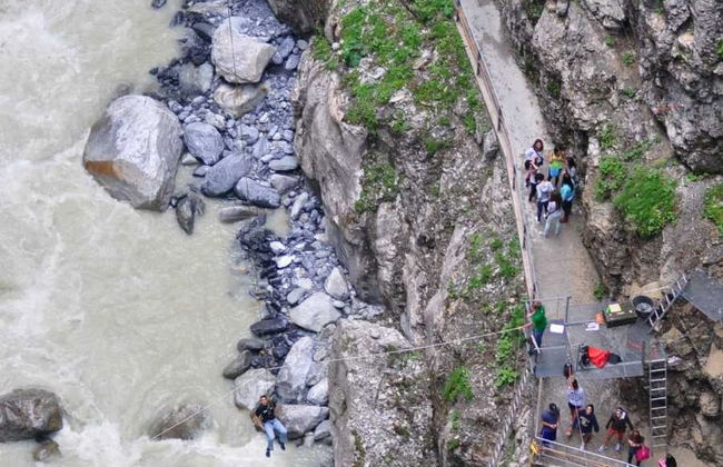 Grindelwald Glacier Canyon Bungee Jumping - Photo 3