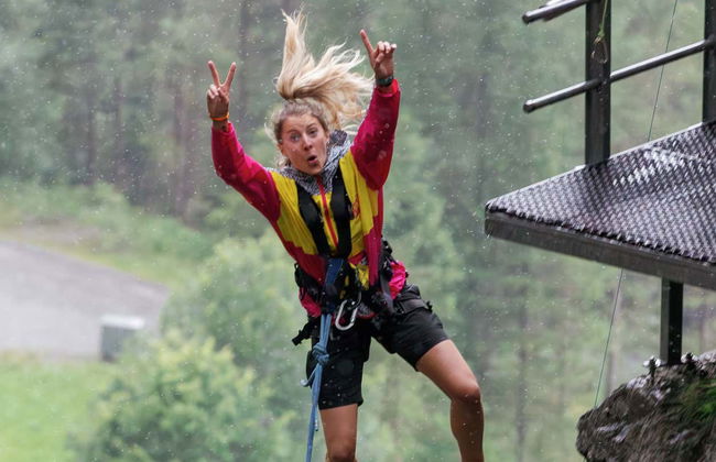 Grindelwald Glacier Canyon Bungee Jumping - Photo 3