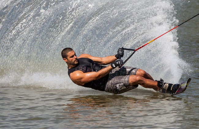 Water skiing or Wakeboarding in Bentota - Foto 7