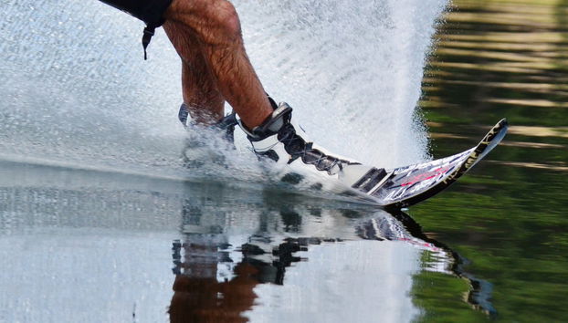 Water skiing or Wakeboarding in Bentota - Foto 2