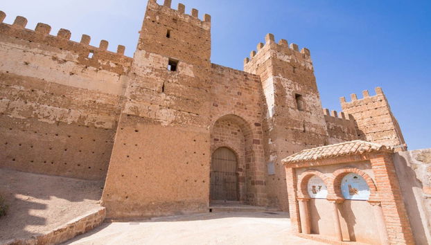 Baños de la Encina Castle Guided Tour - Foto 2