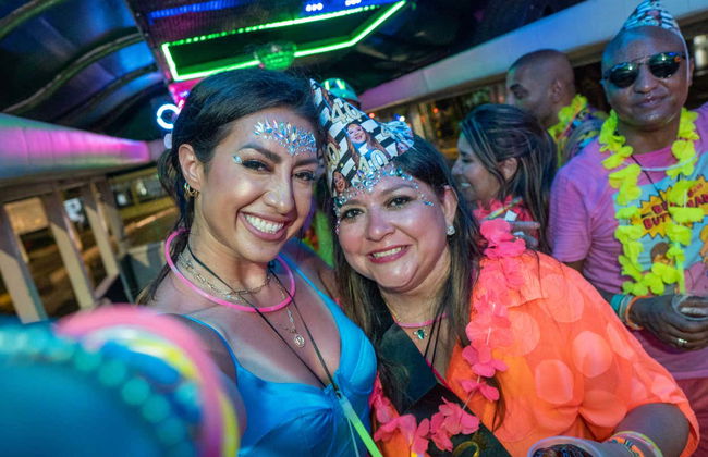 Cartagena Party Bus Tour + Nightclub - Foto 4