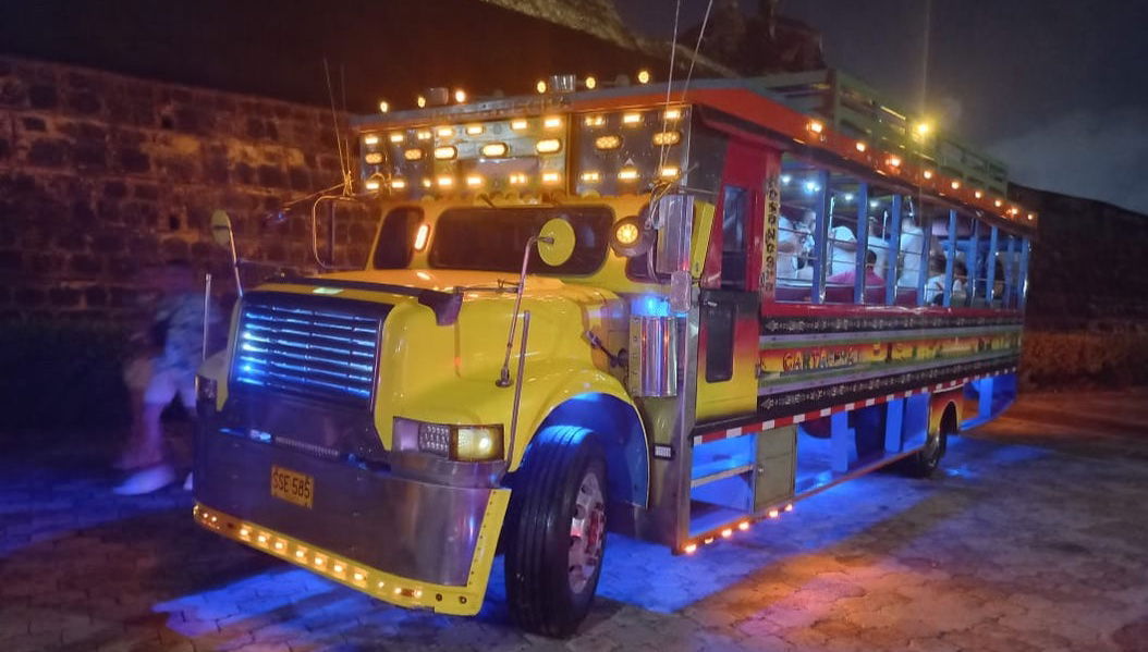 Party Bus Tour of Cartagena + Nightclub - Foto 1