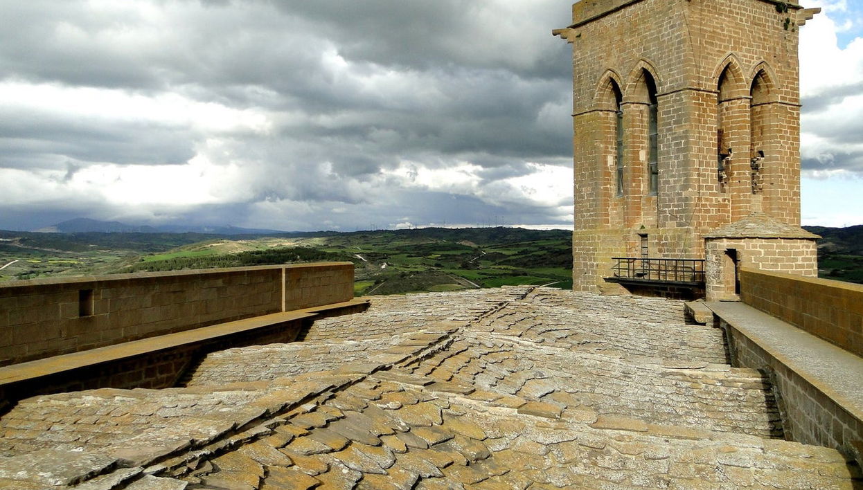 Tour pelo Cerco de Artajona + Telhado de Berachico - Foto 1