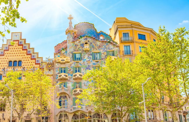 Barcelona Bike Tour - Photo 2