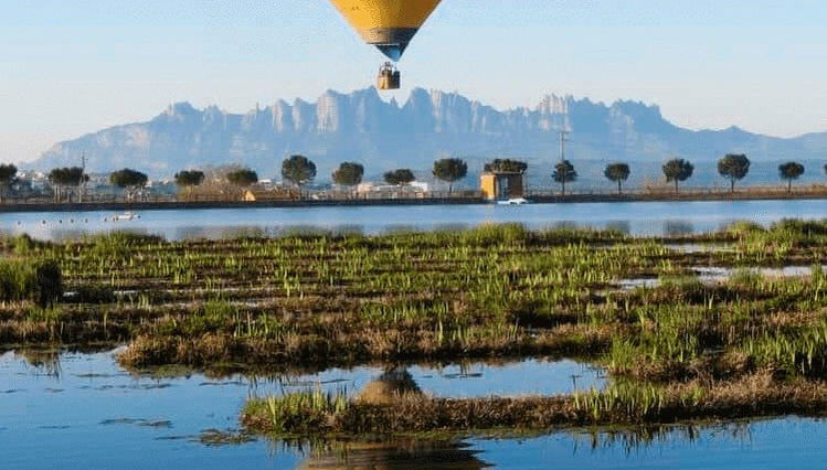 Paseo en globo por Montserrat - Foto 1