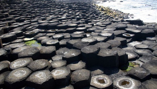 Giant’s Causeway, Dunluce Castle & Belfast Tour - Photo 3