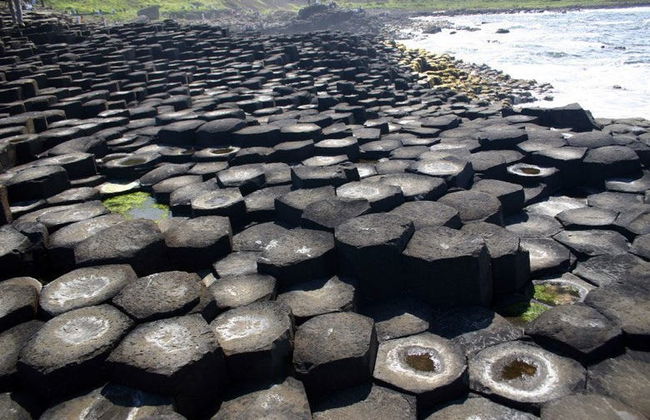 Giant’s Causeway, Dunluce Castle & Belfast Tour - Photo 3