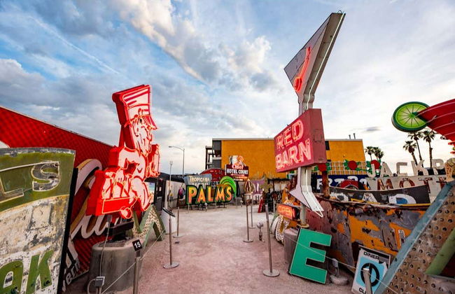 Tour noturno de ônibus panorâmico - Foto 9