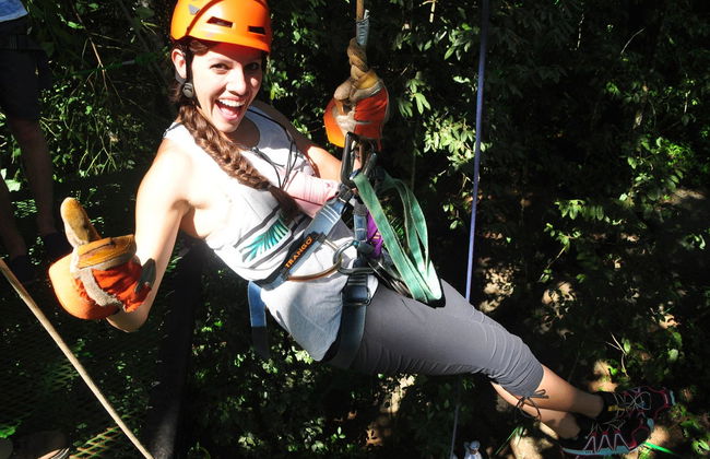 Tyrolienne dans la forêt tropicale - Photo 2