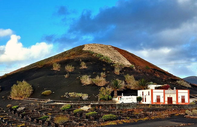 Tour en bicicleta por el Parque Natural de los Volcanes - Foto 6