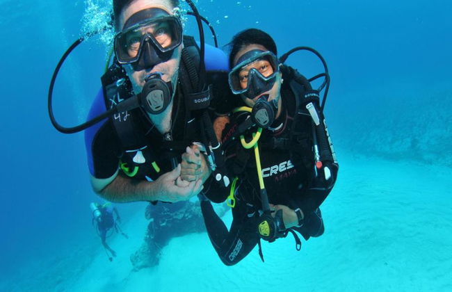 Plongée sous-marine dans les eaux cristallines de Búzios - Photo 3