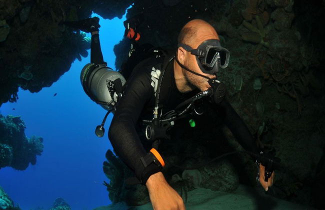 Plongée sous-marine dans les eaux cristallines de Búzios - Photo 2