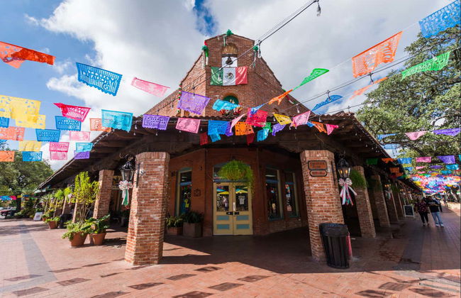 Trolleybus touristique dans San Antonio - Photo 3