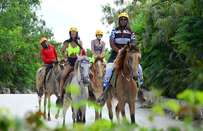Paseo en Buggy y a Caballo en Bavaro Adventure Park - Foto 3