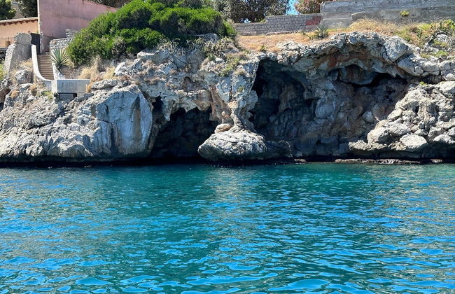 Paseo en barco por la Grotta della Regina - Foto 2